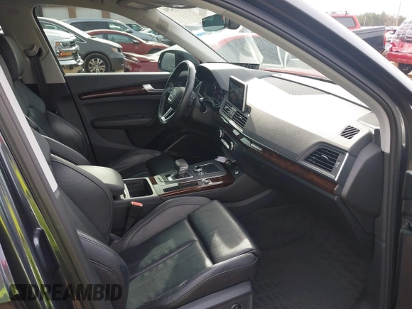 2019 Audi Q5 Prestige with VIN WA1CNAFY2K2023587, listed as a IAAI auction lot 41059294 with 54,591 mi miles. Bid and sale history available at carsss.com. Image 5.