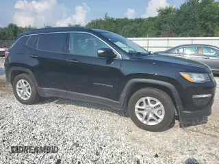 2020 Jeep Compass Sport with VIN 3C4NJCAB6LT257742, listed as a Copart auction lot 47100845 with 71,111 mi miles and Salvage title. Bid and sale history available at DreamBid. Image 4.