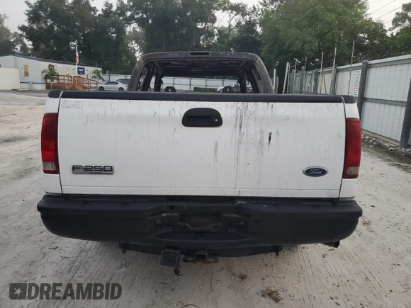 2006 Ford Super Duty F-250 XL with VIN 1FTSW20586ED47554, listed as a Copart auction lot 69242494 with 0 mi miles and Non Repairable. Bid and sale history available at carsss.com. Image 6.