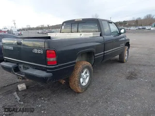 2000 Dodge Ram 1500 with VIN 1B7HF13Y5YJ190229, listed as a IAAI auction lot 41662688 with 146,530 mi miles. Bid and sale history available at carsss.com. Image 4.