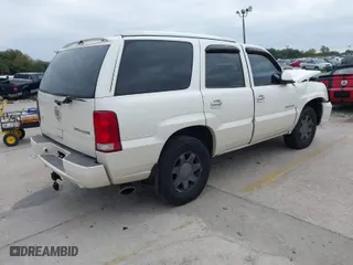 2002 Cadillac Escalade with VIN 1GYEK63N92R143340, listed as a IAAI auction lot 41274365 with 1 mi miles. Bid and sale history available at carsss.com. Image 4.