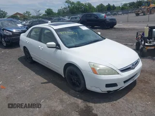 2006 Honda Accord EX-L z VIN 1HGCM56876A156861, wystawiony jako IAAI lot #42382925 z przebiegiem 220 335 mil mil oraz . Historia ofert i sprzedaży dostępna na DreamBid. Obrazek 1.
