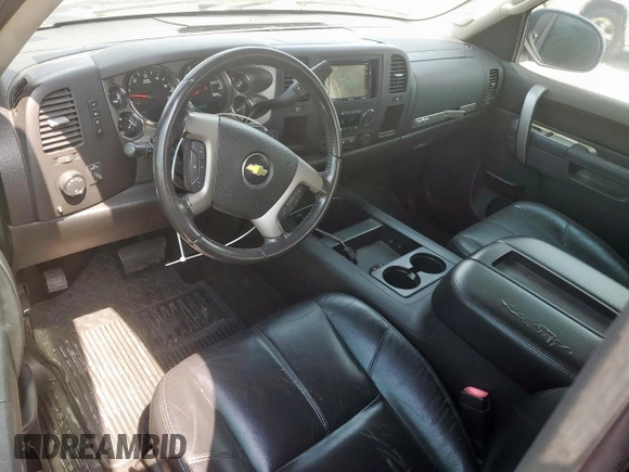 2010 Chevrolet Silverado 1500 LT with VIN 3GCRCSE06AG241965, listed as a Copart auction lot 57365285 with 236,932 mi miles and Clean Title. Bid and sale history available at DreamBid. Image 8.