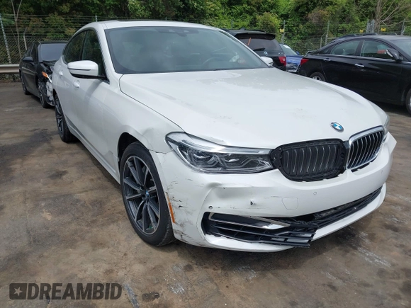 2019 BMW 6 Series 640i xDrive z VIN WBAJV6C56KBK09053, wystawiony jako IAAI lot #42108336 z przebiegiem 55 176 mil mil oraz . Historia ofert i sprzedaży dostępna na DreamBid. Obrazek 6.