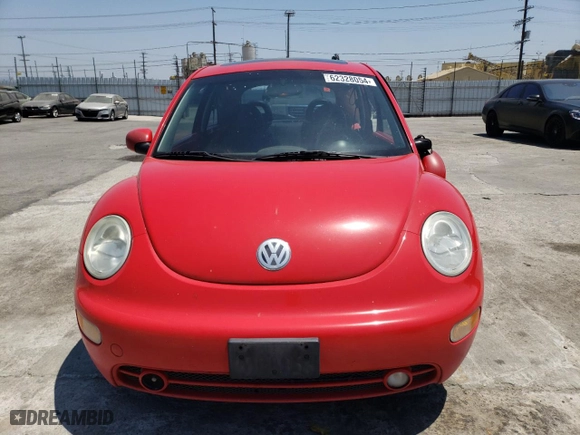 2002 Volkswagen New Beetle Sport with VIN 3VWED21CX2M436706, listed as a Copart auction lot 62328054 with NaN miles and Salvage Title. Bid and sale history available at carsss.com. Image 5.