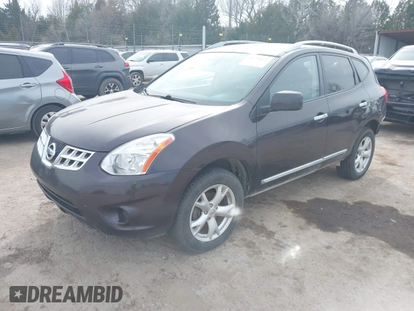 2011 Nissan Rogue SV with VIN JN8AS5MT8BW162897, listed as a IAAI auction lot 41799825 with 197,843 mi miles. Bid and sale history available at carsss.com. Image 2.