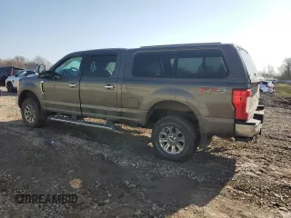 2017 Ford F-250 Lariat z VIN 1FT7W2BT8HEE30051, wystawiony jako Copart lot #53890075 z przebiegiem 165 508 mil mil oraz Szkoda całkowita • Salvage title. Historia ofert i sprzedaży dostępna na DreamBid. Obrazek 2.