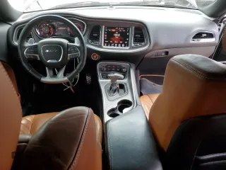 2016 Dodge Challenger z VIN 2C3CD2FJ0GH283337, wystawiony jako Copart lot #58254503 z przebiegiem 63 314 mil mil oraz Czysty tytuł • Clean title. Historia ofert i sprzedaży dostępna na DreamBid. Obrazek 8.