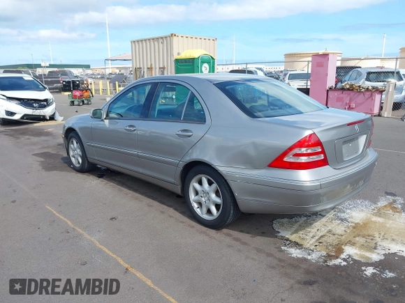 2003 Mercedes-Benz C 240 с VIN WDBRF61J03A455895, выставлен на аукционе IAAI как лот 42478695 с пробегом 188 624 миль миль и . История ставок и продаж доступна на DreamBid. Изображение 3.