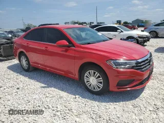 2019 Volkswagen Jetta S z VIN 3VWCB7BU1KM180098, wystawiony jako Copart lot #53572715 z przebiegiem 102 787 mil mil oraz Czysty tytuł • Clean title. Historia ofert i sprzedaży dostępna na DreamBid. Obrazek 4.