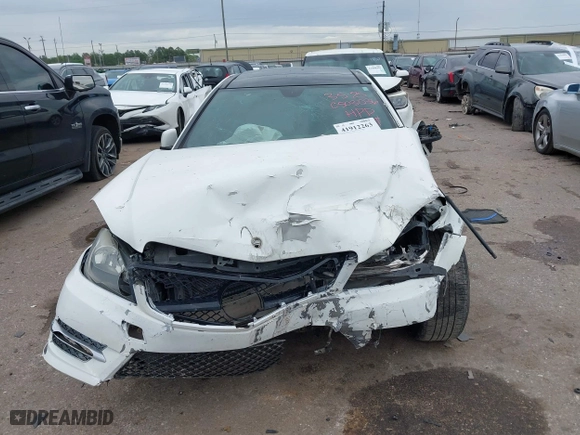 2013 Mercedes-Benz C-Class C 250 with VIN WDDGJ4HB8DG027183, listed as a IAAI auction lot 41912263 with 119,815 mi miles. Bid and sale history available at carsss.com. Image 13.