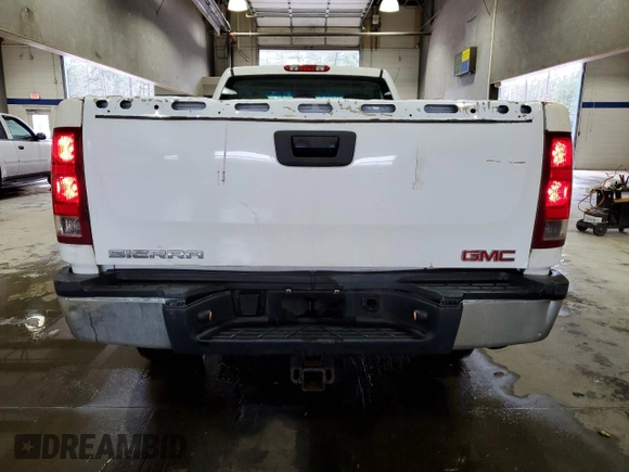 2009 GMC Sierra 1500 with VIN 1GTHC44K99F149921, listed as a Copart auction lot 42698865 with 251,415 mi miles and Salvage Title. Bid and sale history available at DreamBid. Image 6.