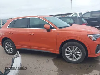 2023 Audi Q3 S line Premium z VIN WA1DECF38P1129821, wystawiony jako IAAI lot #42503445 z przebiegiem 49 651 mil mil oraz . Historia ofert i sprzedaży dostępna na DreamBid. Obrazek 14.