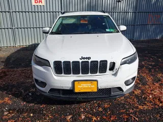 2019 Jeep Cherokee Latitude Plus with VIN 1C4PJMLB4KD321809, listed as a IAAI auction lot 40982234 with 132,496 mi miles. Bid and sale history available at carsss.com. Image 12.