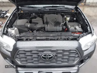 2020 Toyota Tacoma SR5 with VIN 5TFCZ5AN1LX227753, listed as a IAAI auction lot 41543939 with 35,860 mi miles and . Bid and sale history available at DreamBid. Image 10.