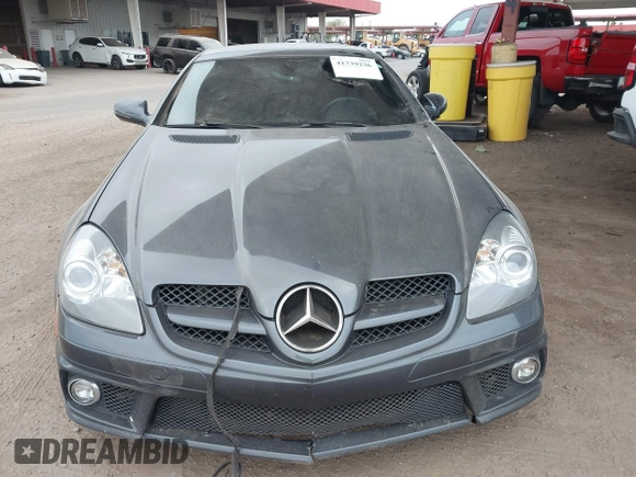 2011 Mercedes-Benz SLK 300 z VIN WDBWK5EA7BF236839, wystawiony jako IAAI lot #41739236 z przebiegiem 93 326 mil mil oraz . Historia ofert i sprzedaży dostępna na DreamBid. Obrazek 12.