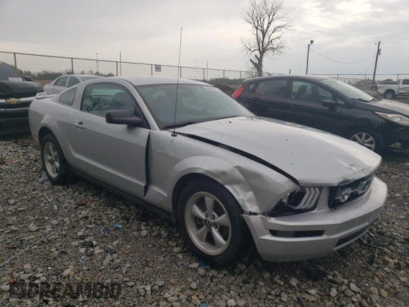 2008 Ford Mustang Deluxe с VIN 1ZVHT80N385142049, выставлен на аукционе Copart как лот 54693915 с пробегом 189 674 миль миль и Списание • Salvage title. История ставок и продаж доступна на DreamBid. Изображение 4.