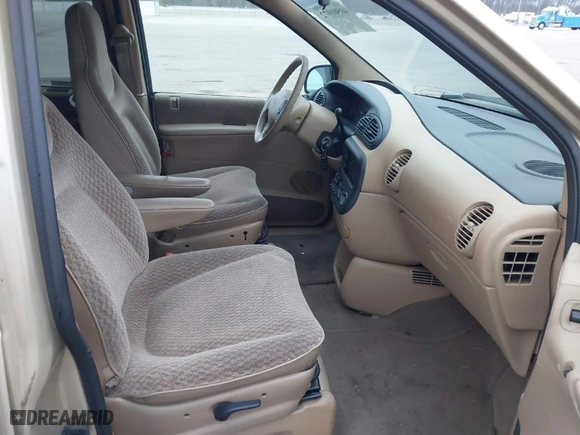 1999 Dodge Caravan SE with VIN 1B4GP44G8XB880093, listed as a IAAI auction lot 41501972 with 179,018 mi miles. Bid and sale history available at carsss.com. Image 5.
