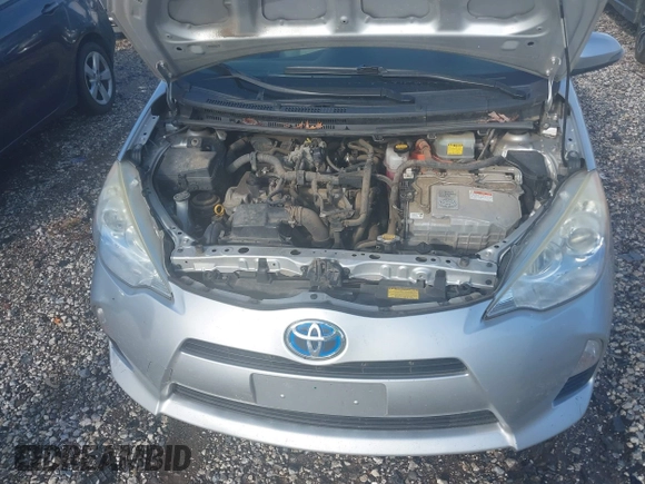 2014 Toyota Prius One z VIN JTDKDTB31E1563677, wystawiony jako IAAI lot #42134898 z przebiegiem 233 201 mil mil oraz . Historia ofert i sprzedaży dostępna na DreamBid. Obrazek 10.