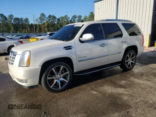 2011 Cadillac Escalade Luxury z VIN 1GYS4BEF6BR358184, wystawiony jako Copart lot #77089234 z przebiegiem 240 804 mil mil oraz Szkoda całkowita • Salvage title. Historia ofert i sprzedaży dostępna na DreamBid. Obrazek 1.