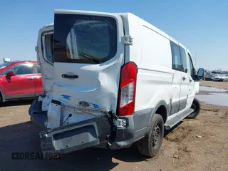 2018 Ford Transit z VIN 1FTYR1ZM2JKA64616, wystawiony jako IAAI lot #42416596 z przebiegiem Nie podano mil oraz . Historia ofert i sprzedaży dostępna na DreamBid. Obrazek 4.