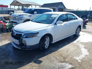 2008 Toyota Camry LE z VIN 4T1BE46K48U775136, wystawiony jako IAAI lot #41990667 z przebiegiem 214 129 mil mil oraz . Historia ofert i sprzedaży dostępna na DreamBid. Obrazek 19.