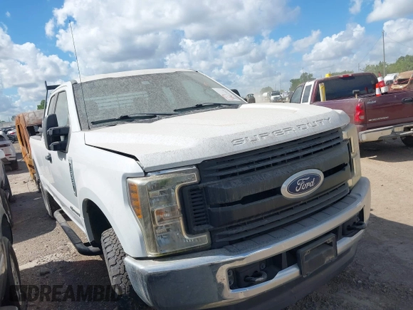 2018 Ford F-250 XL with VIN 1FT7X2BT2JEC25506, listed as a IAAI auction lot 42477834 with 118,703 mi miles and . Bid and sale history available at DreamBid. Image 1.