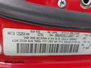 2016 Ram 1500 Rebel z VIN 1C6RR7YT3GS307866, wystawiony jako IAAI lot #42008912 z przebiegiem 65 556 mil mil oraz . Historia ofert i sprzedaży dostępna na DreamBid. Obrazek 9.