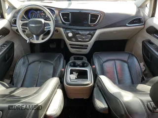 2018 Chrysler Pacifica Limited z VIN 2C4RC1GG7JR185310, wystawiony jako Copart lot #48352145 z przebiegiem 92 668 mil mil oraz Szkody całkowita. Historia ofert i sprzedaży dostępna na DreamBid. Obrazek 8.