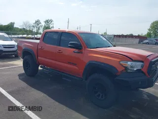 2017 Toyota Tacoma SR5 z VIN 3TMCZ5AN4HM094354, wystawiony jako IAAI lot #42076645 z przebiegiem 120 206 mil mil oraz . Historia ofert i sprzedaży dostępna na DreamBid. Obrazek 1.