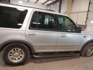 2000 Ford Expedition XLT with VIN 1FMRU1569YLB32940, listed as a IAAI auction lot 41316582 with 290,095 mi miles. Bid and sale history available at carsss.com. Image 13.