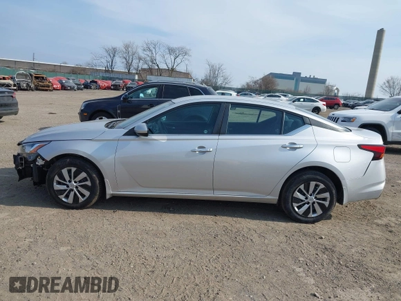 2019 Nissan Altima 2.5 S with VIN 1N4BL4BW0KC142252, listed as a IAAI auction lot 41722876 with 28,677 mi miles. Bid and sale history available at carsss.com. Image 14.