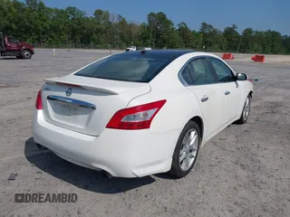 2010 Nissan Maxima S z VIN 1N4AA5AP2AC873538, wystawiony jako IAAI lot #42286075 z przebiegiem 182 883 mil mil oraz . Historia ofert i sprzedaży dostępna na DreamBid. Obrazek 4.