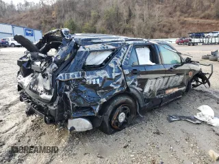 2024 Ford Police Interceptor Utility z VIN 1FM5K8AB5RGA30447, wystawiony jako Copart lot #43922145 z przebiegiem Nie podano mil oraz Szkody całkowita. Historia ofert i sprzedaży dostępna na DreamBid. Obrazek 3.