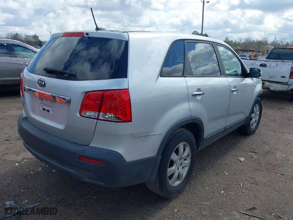 2012 Kia Sorento LX with VIN 5XYKT3A14CG199416, listed as a IAAI auction lot 41790577 with 178,158 mi miles. Bid and sale history available at carsss.com. Image 4.