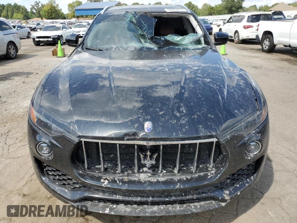 2017 Maserati Levante z VIN ZN661XUA1HX207002, wystawiony jako Copart lot #72803814 z przebiegiem Nie podano mil oraz Szkoda całkowita • Salvage title. Historia ofert i sprzedaży dostępna na DreamBid. Obrazek 5.
