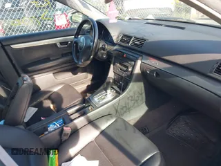 2002 Audi A4 1.8T z VIN WAULC68E12A180056, wystawiony jako IAAI lot #42152742 z przebiegiem Nie podano mil oraz . Historia ofert i sprzedaży dostępna na DreamBid. Obrazek 5.