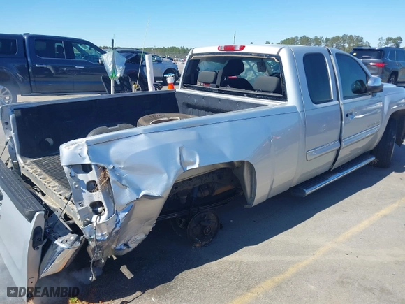 2012 Chevrolet Silverado 1500 LT with VIN 1GCRCSE06CZ274242, listed as a IAAI auction lot 41822073 with 132,804 mi miles. Bid and sale history available at carsss.com. Image 4.