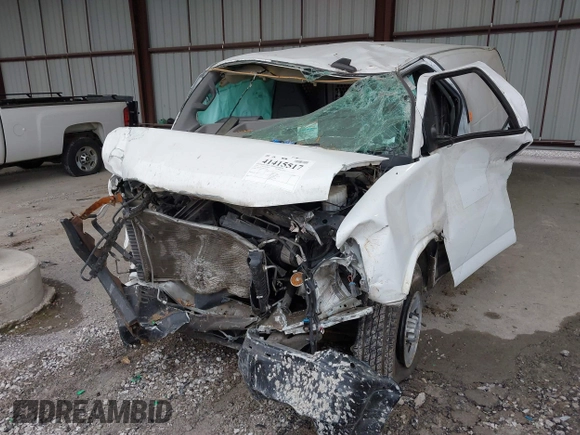 2019 Chevrolet Express Cargo z VIN 1GCWGBFG0K1248106, wystawiony jako IAAI lot #41415517 z przebiegiem Nie podano mil oraz . Historia ofert i sprzedaży dostępna na DreamBid. Obrazek 6.