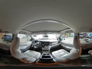 2017 Toyota Sienna with VIN 5TDDZ3DC3HS167720, listed as a Copart auction lot 88321405 with 86,392 mi miles and Salvage Title. Bid and sale history available at DreamBid. Image 16.