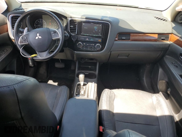 2015 Mitsubishi Outlander GT z VIN JA4JZ4AX3FZ014129, wystawiony jako Copart lot #57001055 z przebiegiem 99 460 mil mil oraz Szkoda całkowita • Salvage title. Historia ofert i sprzedaży dostępna na DreamBid. Obrazek 8.