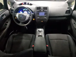 2016 Nissan LEAF S with VIN 1N4AZ0CP6GC310199, listed as a Copart auction lot 51602985 with 31,376 mi miles and Clean Title. Bid and sale history available at carsss.com. Image 8.