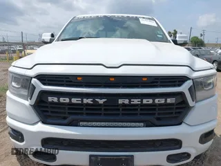 2023 Ram 1500 Big Horn с VIN 1C6SRFFT9PN533410, выставлен на аукционе IAAI как лот 42143354 с пробегом 25 434 миль миль и . История ставок и продаж доступна на DreamBid. Изображение 6.