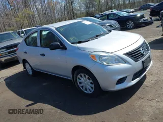 2014 Nissan Versa SV with VIN 3N1CN7AP0EL844605, listed as a IAAI auction lot 41938639 with 128,379 mi miles. Bid and sale history available at carsss.com. Image 1.