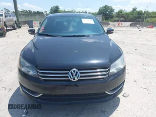 2013 Volkswagen Passat SE z VIN 1VWBP7A30DC043938, wystawiony jako IAAI lot #42411446 z przebiegiem 84 822 mil mil oraz . Historia ofert i sprzedaży dostępna na DreamBid. Obrazek 12.