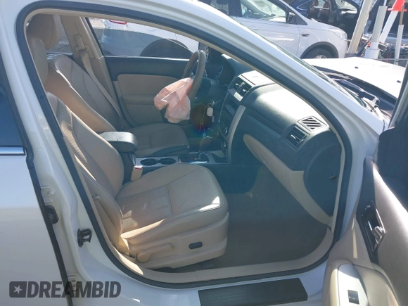 2010 Mercury Milan Premier with VIN 3MEHM0JA2AR633601, listed as a IAAI auction lot 42028637 with 114,122 mi miles and . Bid and sale history available at DreamBid. Image 5.