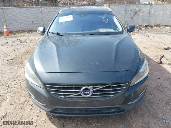 2015 Volvo V60 T5 Drive-E Premier with VIN YV140MEK1F1258057, listed as a IAAI auction lot 41813010 with 191,118 mi miles. Bid and sale history available at carsss.com. Image 13.