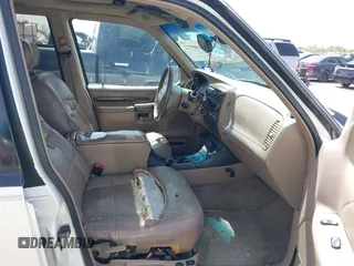 2000 Ford Explorer with VIN 1FMZU75E7YZA75919, listed as a IAAI auction lot 41809772 with 244,787 mi miles and . Bid and sale history available at DreamBid. Image 5.
