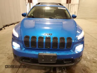 2018 Jeep Cherokee Latitude Tech Connect z VIN 1C4PJMCB0JD572454, wystawiony jako Copart lot #83875334 z przebiegiem 109 611 mil mil oraz Nie do naprawy • Non repairable. Historia ofert i sprzedaży dostępna na DreamBid. Obrazek 5.