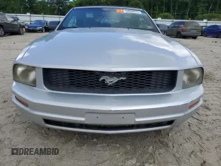 2005 Ford Mustang Deluxe с VIN 1ZVFT84N255187609, выставлен на аукционе Copart как лот 59868975 с пробегом Не указан миль и Чистый • Clean title. История ставок и продаж доступна на DreamBid. Изображение 5.